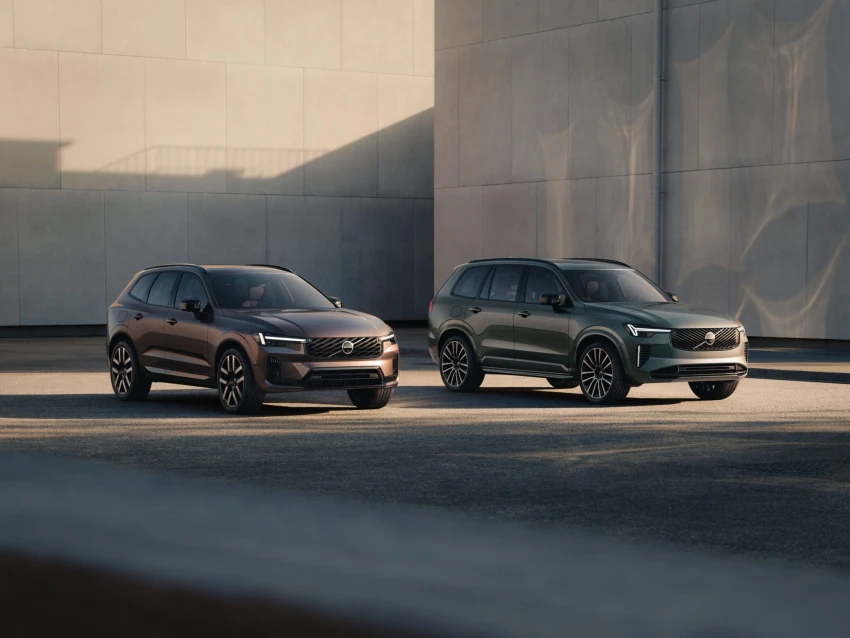 Компания Volvo увеличивает емкость аккумуляторов для обновленных моделей XC60 и XC90 с возможностью подзарядки от сети в 2028 году.