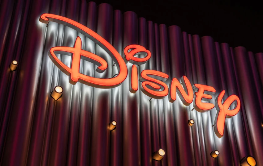 Disney предлагает 20 миллионов долларов за технологию чат-ботов Character.AI, оказавшуюся в центре скандала.